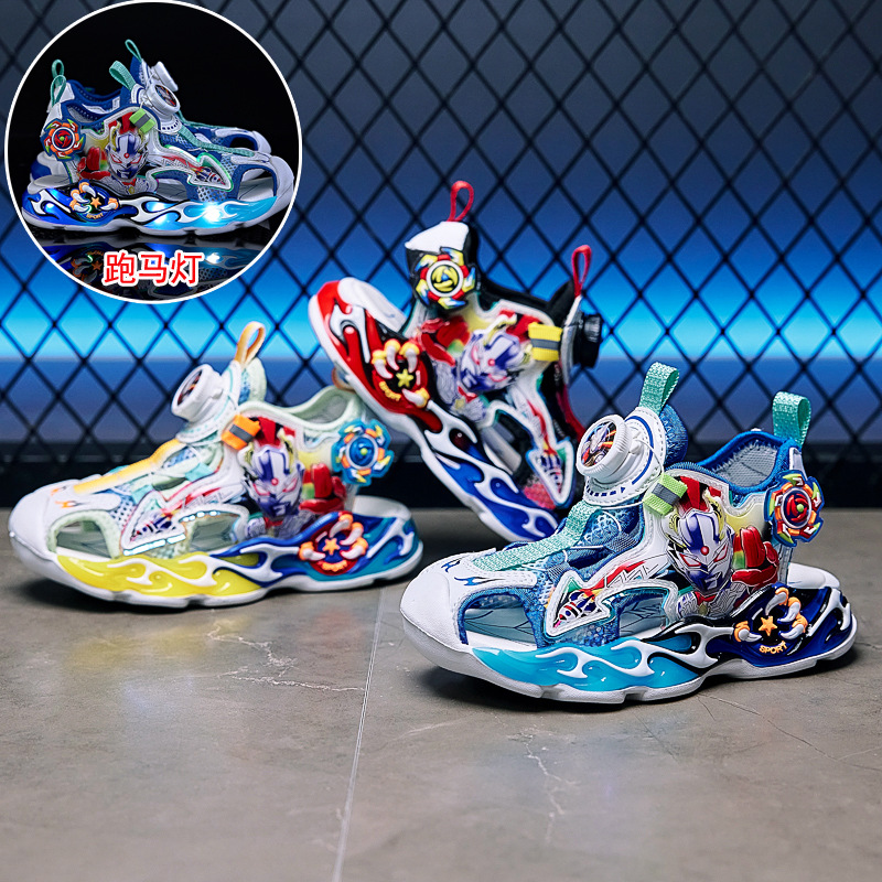 Fashionable children's sandals for boys