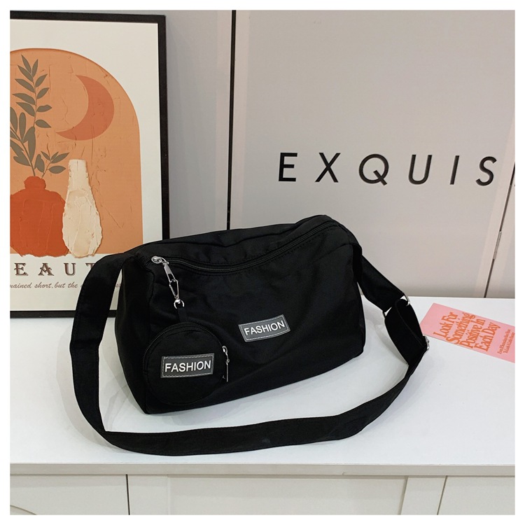Large Capacity Women's Shoulder Bag Nylon Crossbody Work Bag_voghion.com