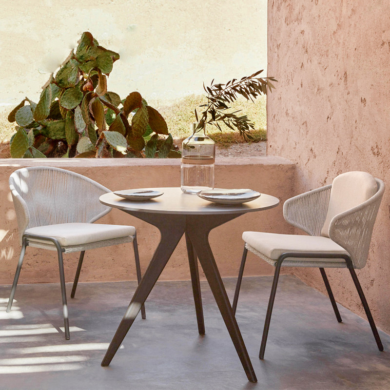 Ocio al aire libre mesa y silla al aire libre balcón simple moderno impermeable protector solar hotel al aire libre jardín Villa patio Silla de ratán