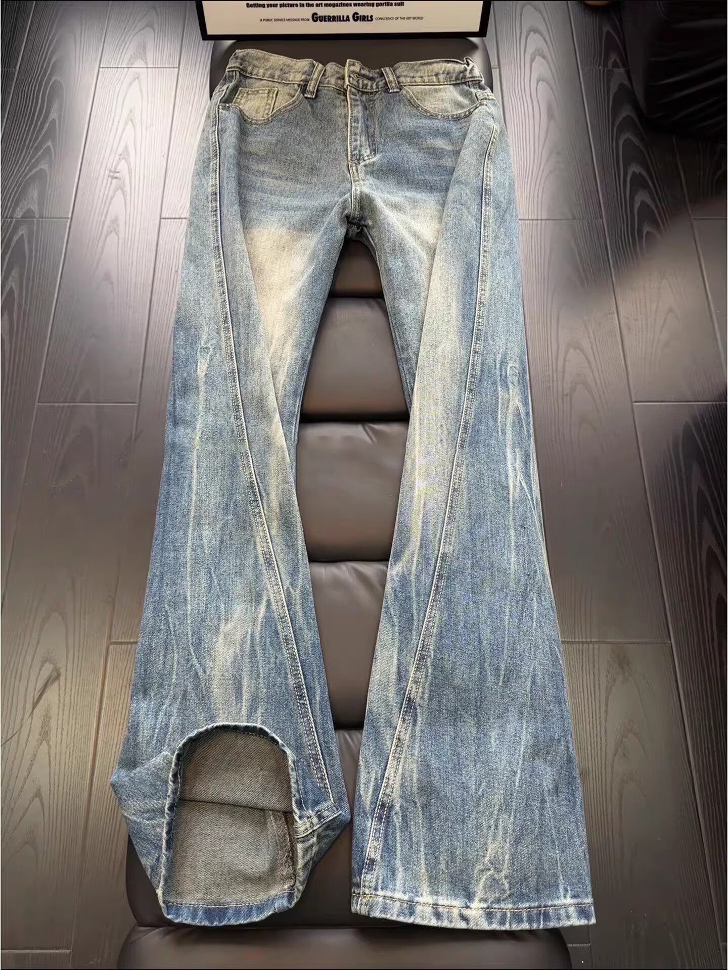 Men's Clothing Trendy Retro Style Washed Denim Jeans Slanted Cut Straight Leg Slim Fit Slightly Flared Curved Trousers Crackled Lightning Pattern_mkmklike.com