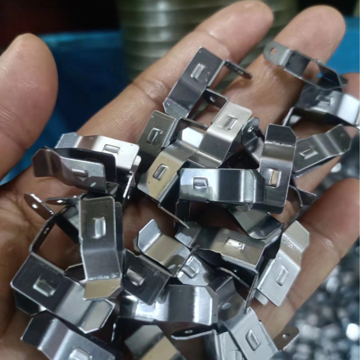 电动工具端子手电钻保护板铜端接触片电板手角磨机电池片