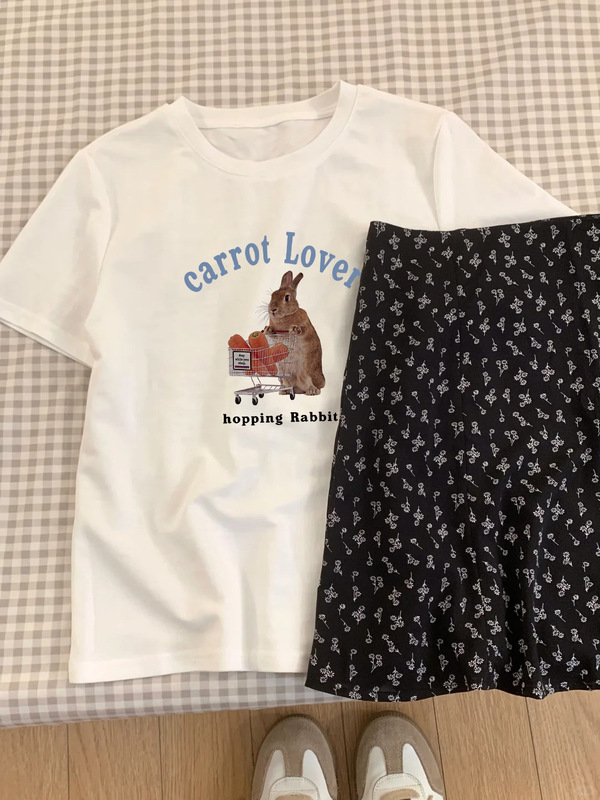 韓国版アニメウサギのプリント上着の女性2024夏綿綿の肩がやせているtシャツがゆるいins半袖|undefined