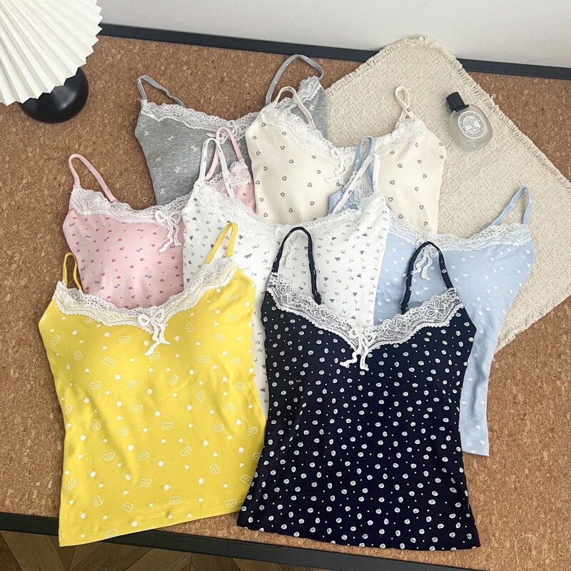 Sweet Lace Floral Camisole with Built-In Bra Pads for Women, Slim Fit, Beautiful Back Design, Suitable for Outerwear or as a Base Layer