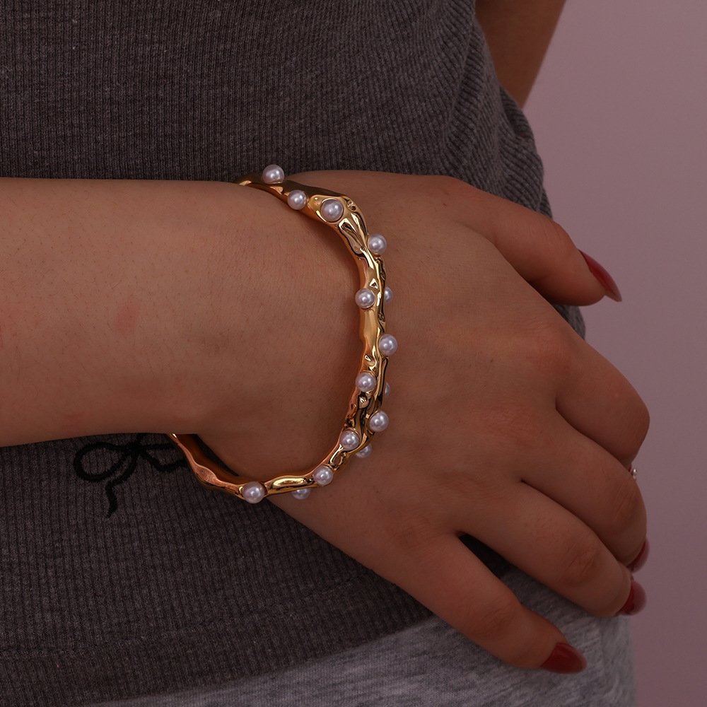 25 años de nueva industria pesada europea y americana, fundición retro francesa, exquisita imitación de perlas, pulsera abierta, joyería de alta calidad