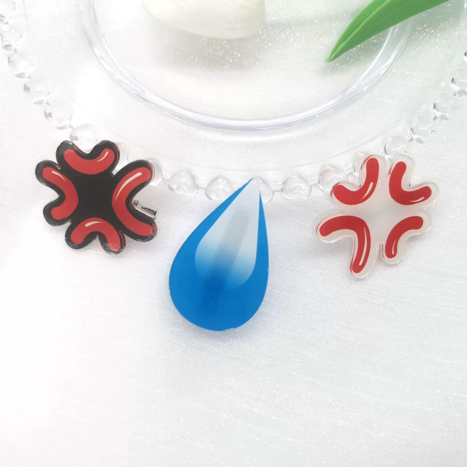 EMO emoticon kit sends a stuck water droplets, speechless, anger head jewelry, acrylic sweaty side clip creative strange hair accessories