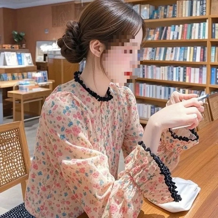 2025春の新作ハイカラーシャツ、見栄えが良く美しいデザイン、小さなフレッシュピンクの花柄パフスリーブシャツ|undefined