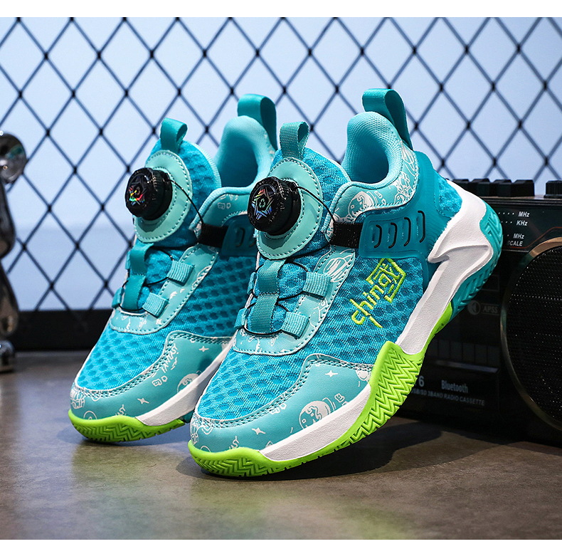 曼巴足迹 新款潮牌旋转纽扣软底透气跑步鞋中大童儿童运动鞋