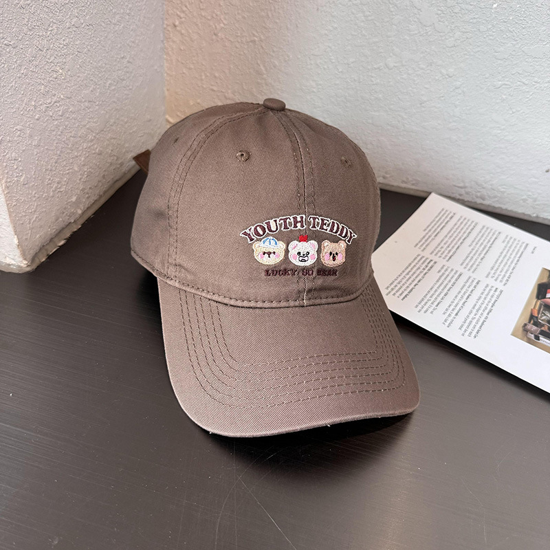 Sombreros de lengua bordados de dibujos animados coreanos para mujeres primavera y verano casuales versátiles parejas de estudiantes vino rojo sombrero de béisbol moda