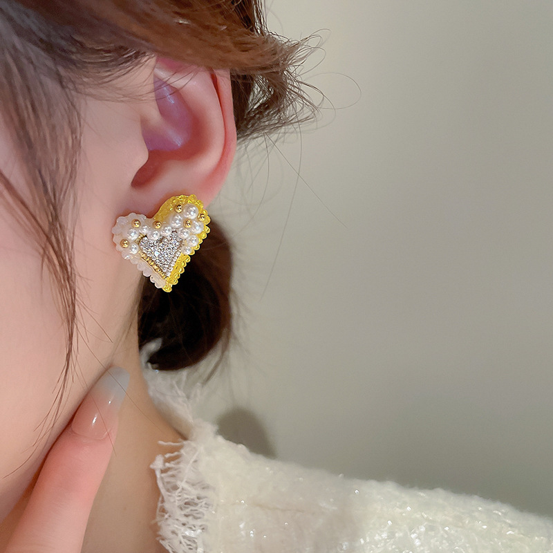 Cute Heart Shape Copper Plating Rhinestones Earrings 1 Pair