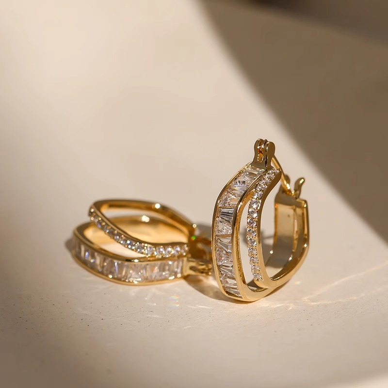 Retro square sophisticated small design earrings with zircon