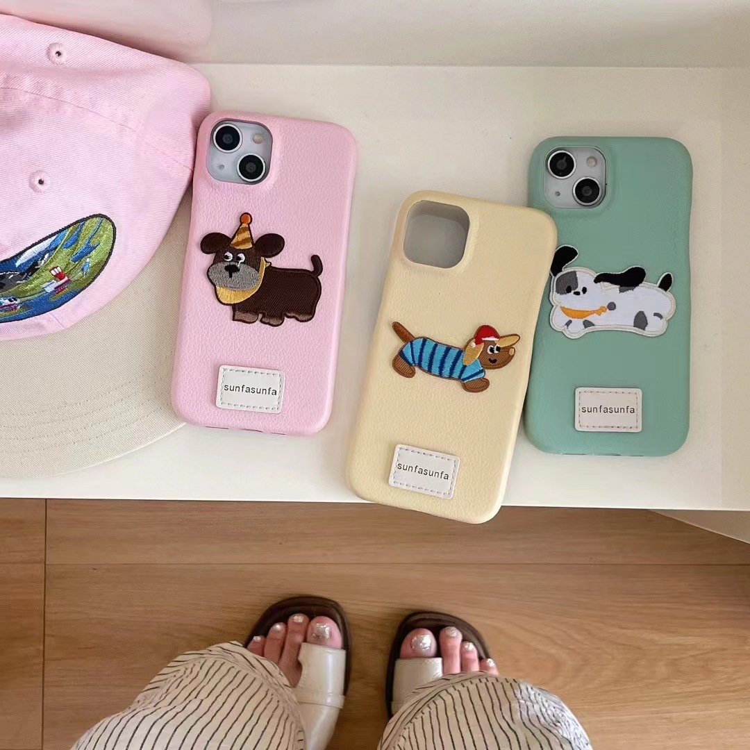 Nuevo patrón de cuero bordado cachorro gato para iPhone14PM funda para teléfono móvil 15ProMax Apple 13 pareja 12