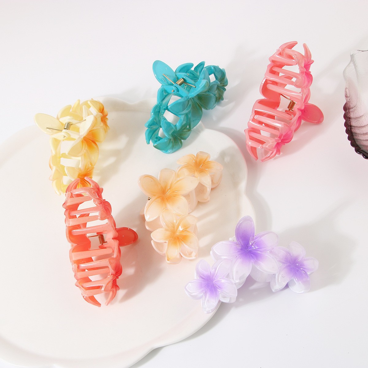 77g Weight Hair Claws Hair Accessories Type 1 Piece Quantity Casual, Daily Occasion Plastic Material Plumeria Pattern Women's Gender Classical Style Classical Women's Plumeria Plastic Hair Claws 3