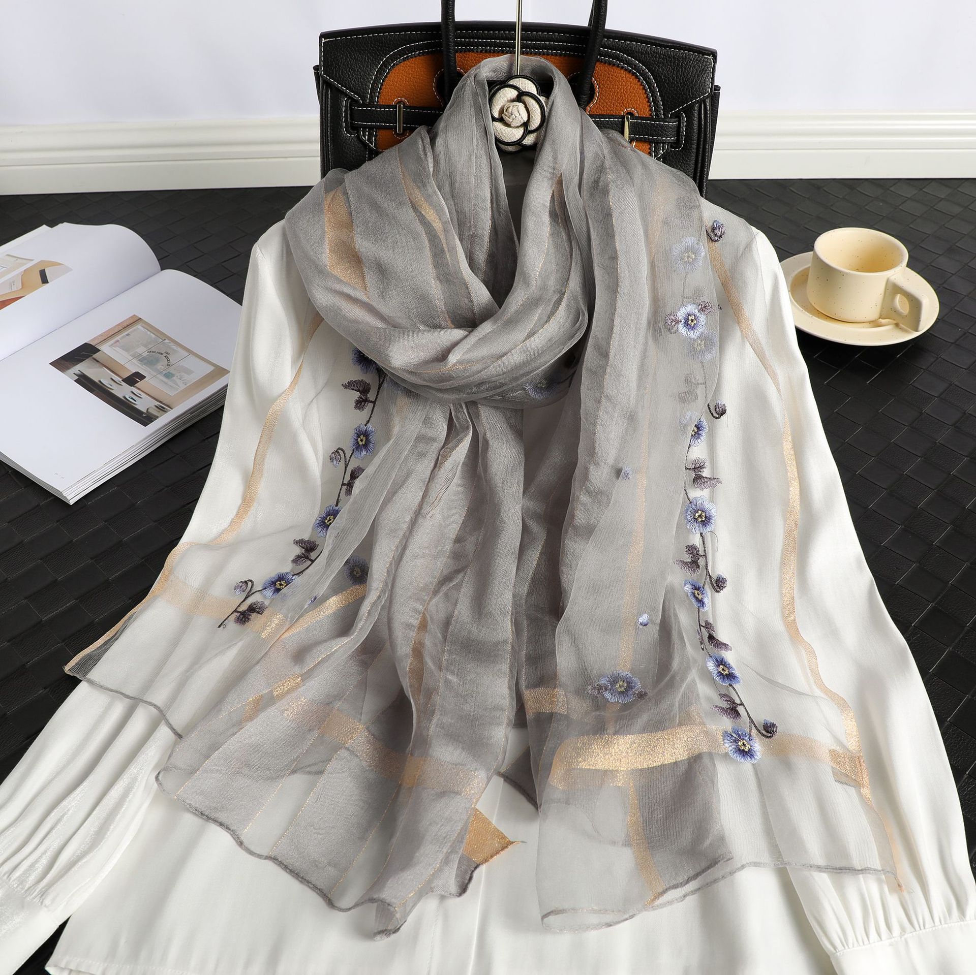 春夏季真丝丝巾女薄丝纱巾洋气时尚宴会披肩刺绣款围巾春秋长款真