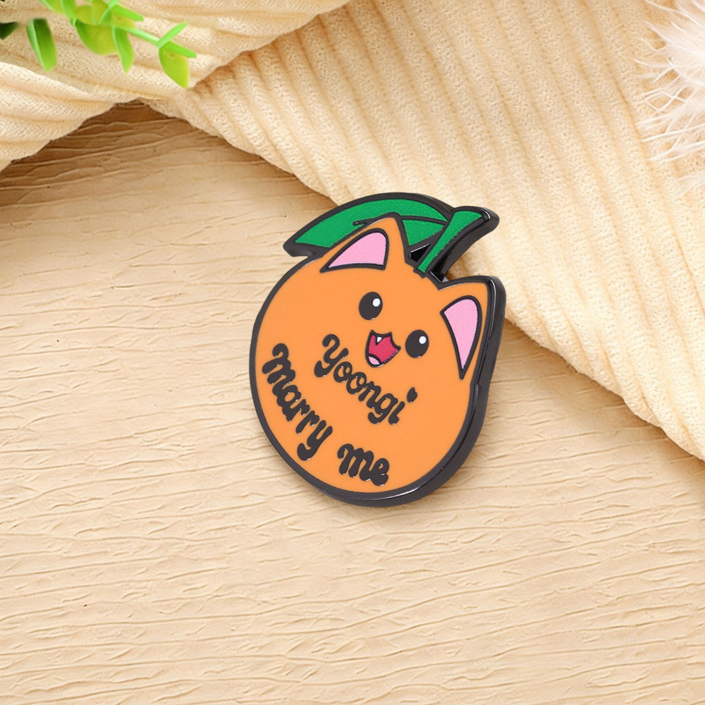 Magic Flying Broom Cute Orange Cat Enamel Badge Kawaii Cartoon Character Badge Novelty Fun Accessory