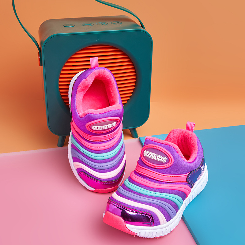 Zapatos deportivos de algodón de pelusa Xiaobo zapatos para bebés con suela suave antideslizante invierno zapatos para niños niñas niñas calentamiento orugas