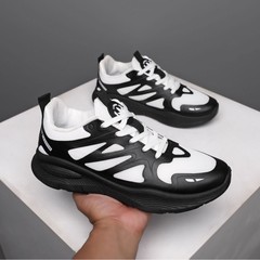 メーカー卸売スポーツシューズ新しいメッシュ厚底衝撃吸収アウトドアランニングシューズ黒と白のスプライシング紳士靴カジュアルシューズ