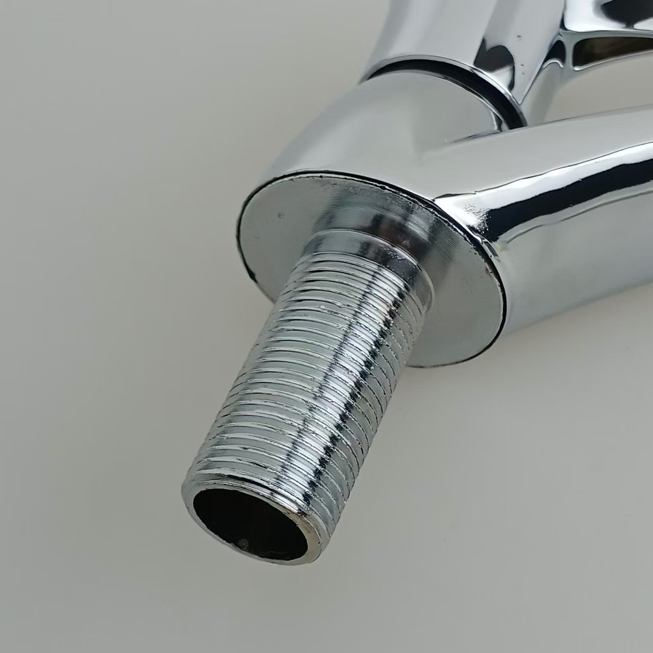 Zinc alloy single-cooling faucet, bathroom washbasin quick-opening countertop small faucet, household universal faucet manufacturer wholesale undefined