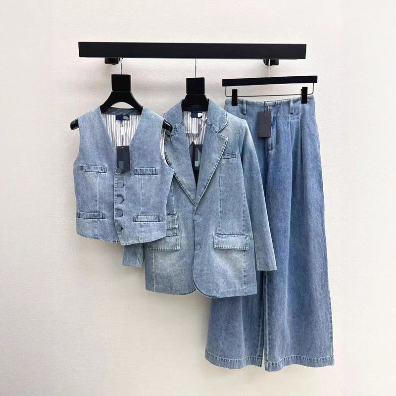 Shenzhen Nanyou 25 Early Autumn Fashionable and Handsome Stripesd Splicing V Neck Vest Blazer Straight Jeans Suit