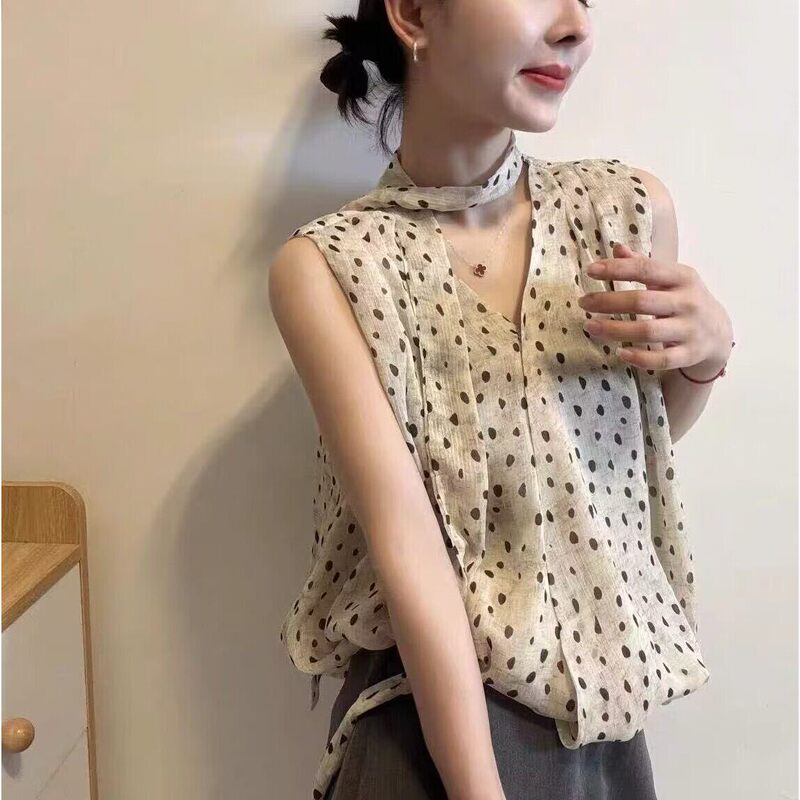 European-Style Sleeveless Tank Top Shirt for Women, 2026 New Thin Style, Flattering and Slimming, Trendy and Unique, Stunning Blouse European-Style Sleeveless Tank Top Shirt for Women, 2026 New Thin Style, Flattering and Slimming, Trendy and Unique, Stunning Blouse