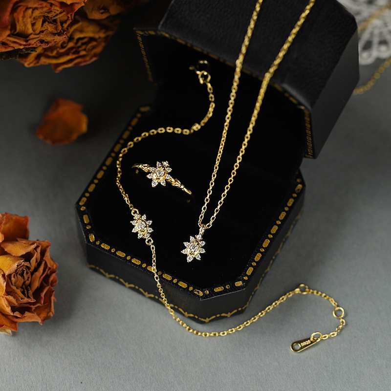 Japanese style light luxury candle flame snowflake full diamond bracelet s925 silver plated 10k gold jewelry suit women