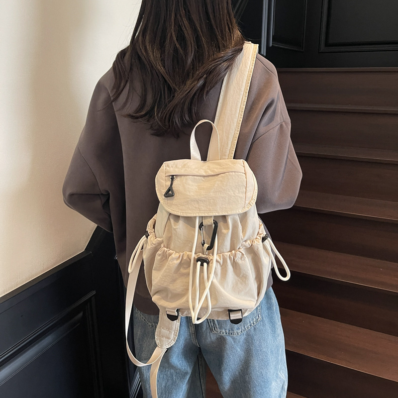 ニッチ韓国巾着バックパック女性のための 2025 新しいカジュアル学生旅行小さなバックパック軽量屋外登山バッグ|undefined