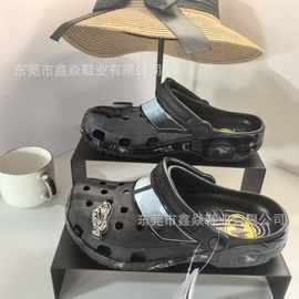 2025年Corss夏季新款蝙蝠侠炫酷通时尚户外洞洞鞋凉拖鞋工厂现货