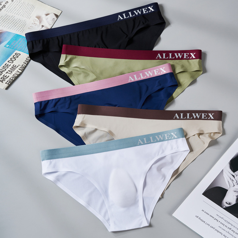 Foreign Trade Cross-Border Men's Briefs Underwear Low-Rise Shorts Ice Silk Sexy Seamless Breathable Trendy Quick-Drying Men's Wear