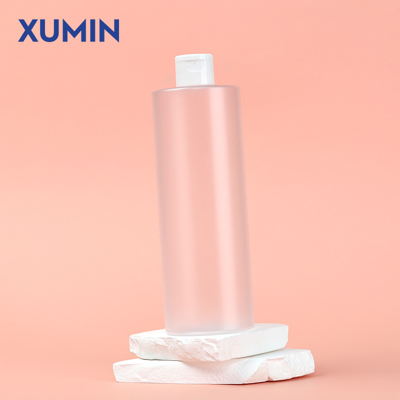 Botellas de cosméticos PET de gran capacidad de embalaje 500ml botella de rocío transparente botella de mariposa negra y blanca