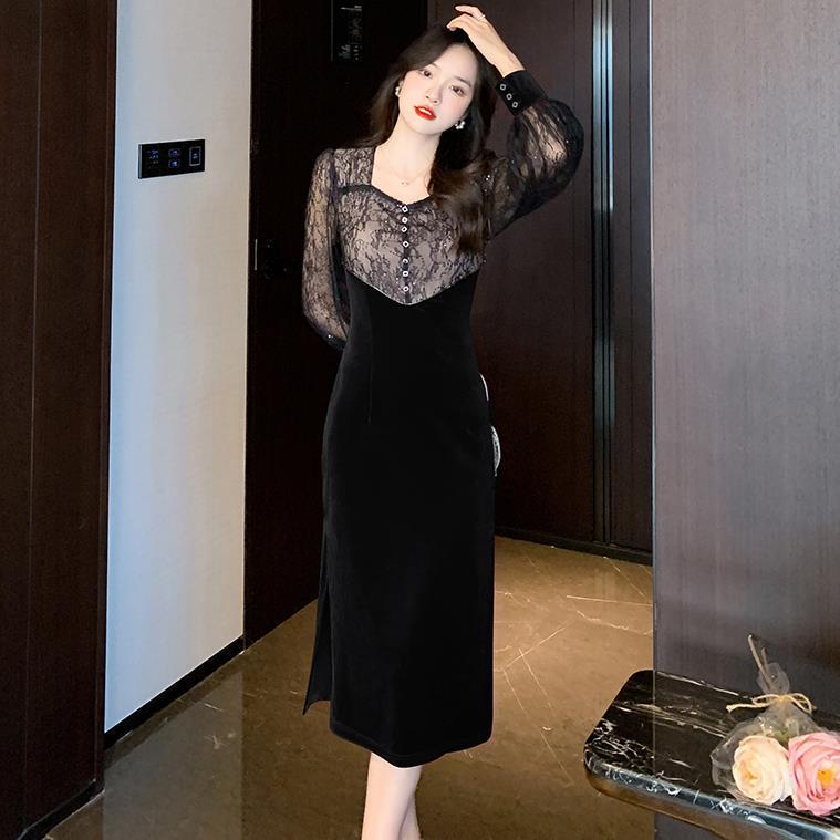 Actual Shot of the 2026 Autumn New French-Style Square-Neck Lace Sequin Patchwork Long Velvet Dress with a Slimming Waist
