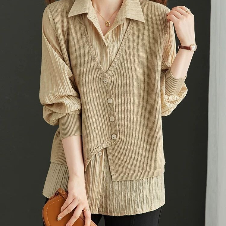 New Stylish Women's Tops, Thin Knit Sweaters, Loose-Fitting, Fashionable Fake Two-Piece Shirts and Vests for Spring and Autumn New Stylish Women's Tops, Thin Knit Sweaters, Loose-Fitting, Fashionable Fake Two-Piece Shirts and Vests for Spring and Autumn