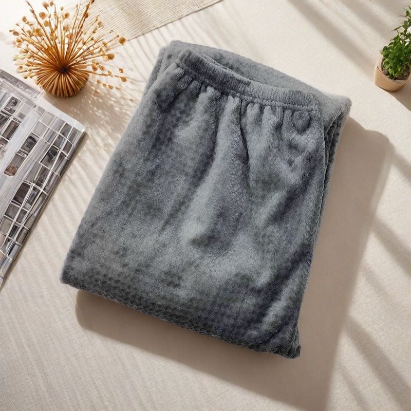 2025 otoño y invierno de franela gruesa pijamas de color sólido para hombres y mujeres de tamaño caliente se pueden usar pantalones de mediana edad y pantalones caseros