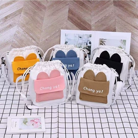 女士斜挎包;女士单肩包;女士手提包