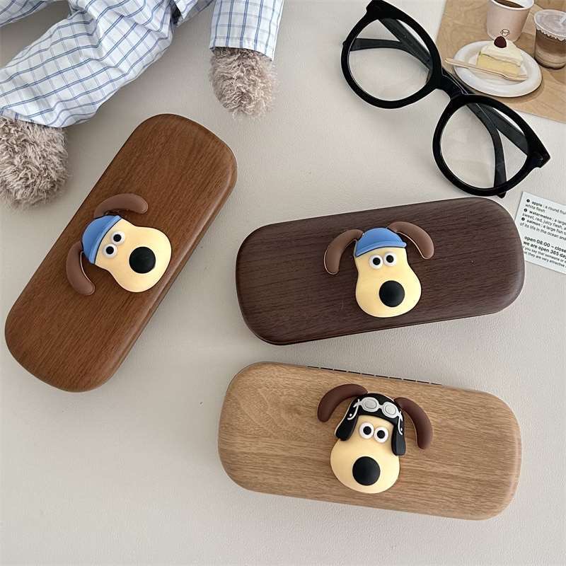 Korean style ins creative puppy doll wood grain anti-pressure drop-resistant portable artistic retro sunglasses glasses case