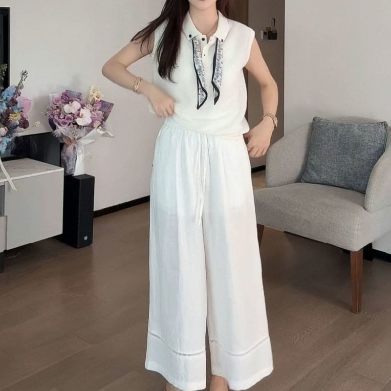 흰색 상의 + 흰색 나인포인트 팬츠 (스카프 포함) 슈트가 먼저 배송됩니다