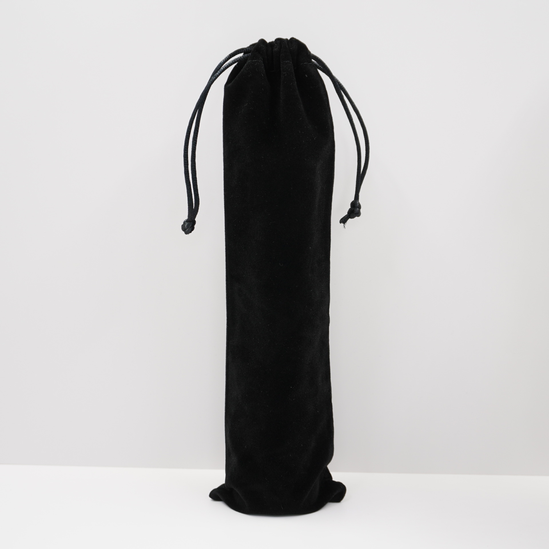 Un gran número de en stock selfie stick cordón gris bolsa de terciopelo cordón cubierta de polvo hardware vajilla embalaje bolsa de terciopelo de seda