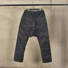 铆钉装饰暗黑垮裆裤RO直筒吊裆裤休闲欧美宽松型尼龙男裤