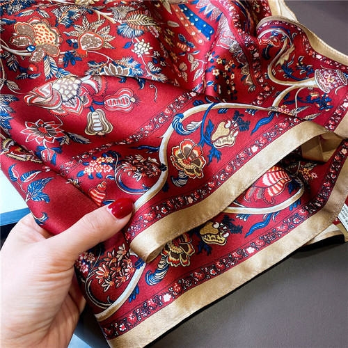 68cm silk square scarf, spring and autumn fashionable versatile scarf for women, gift retro decoration, mulberry silk scarf