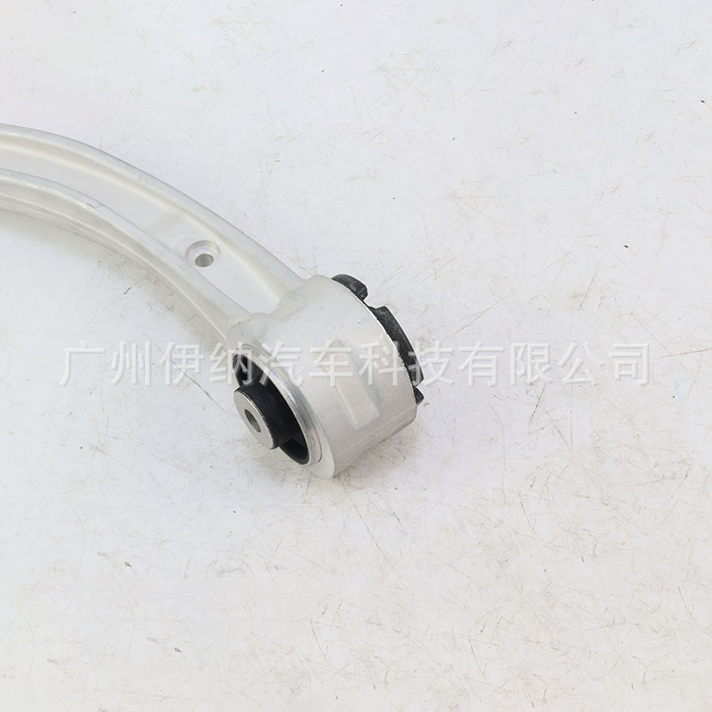 2053305601前上摆臂R (1)