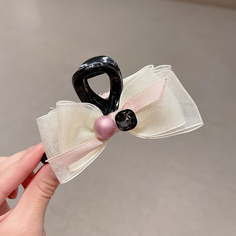 高級感のあるサテンの大きいサイズの黒い蝶結びのサメの頭飾りの四角形のドリルの後頭部のヘアークリップの女性のヘアピン|undefined
