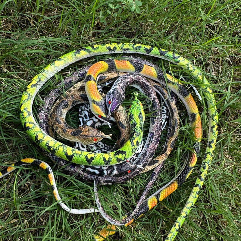 Cross-border simulation soft rubber cobra trick scary fake snake 75cm trick fake snake realistic round head snake props wholesale Cross-border simulation soft rubber cobra trick scary fake snake 75cm trick fake snake realistic round head snake props wholesale