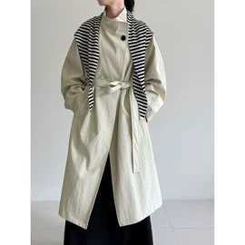 女式衬衫;半身裙;女式T恤