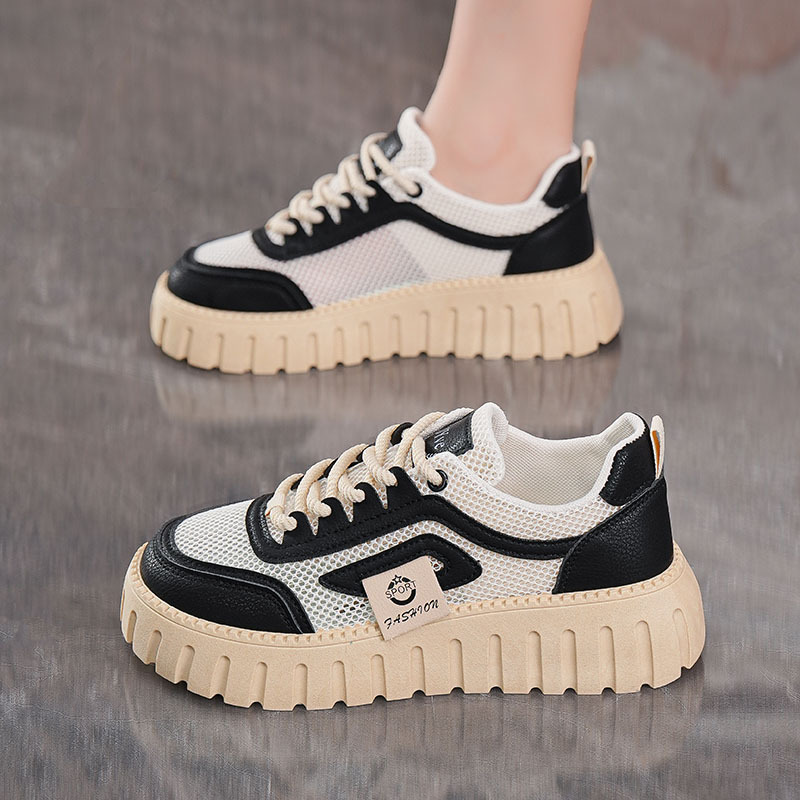 Zapatos de mujer de verano nuevos zapatos de red huecos transpirables para mujer, zapatos blancos de suela gruesa de todo fósforo de estilo coreano, zapatillas deportivas y de ocio, zapatos de moda image 8