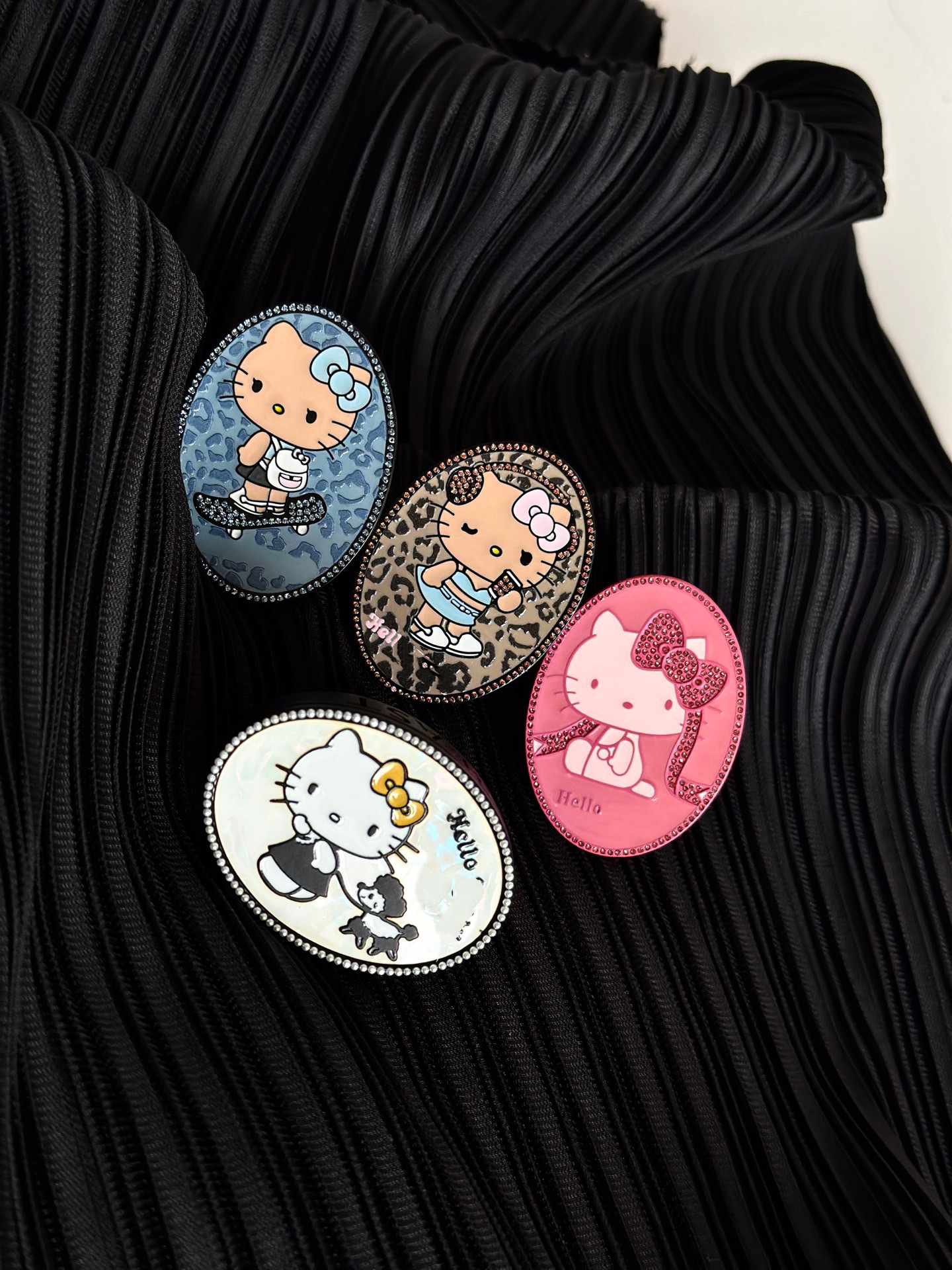 Hello Kitty Beast Pai Collaboration Car Interior Fragrance Birthday Gift Car Air Vent Fragrance
