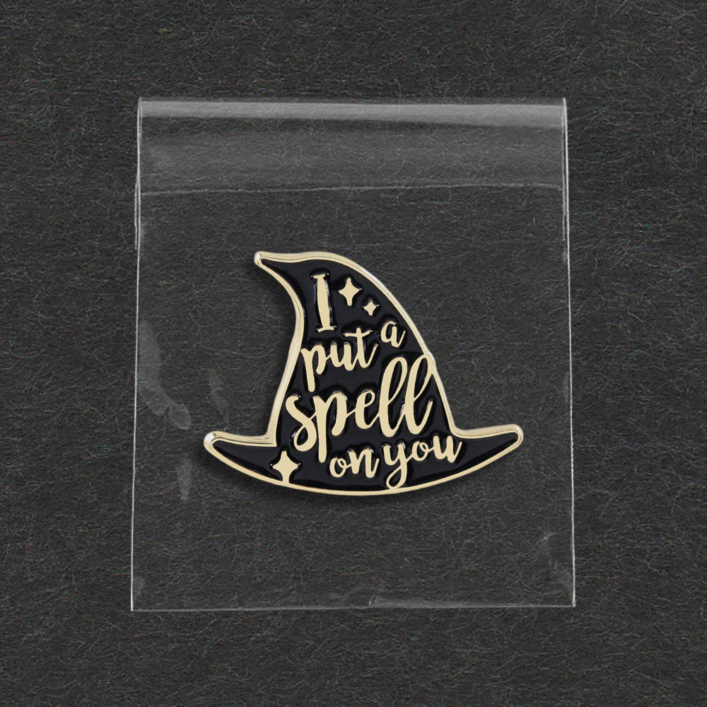 Halloween Magic Hat Themed Brooch, Creative Letter Witch Hat Enamel Badge, Fan Collection Accessory
