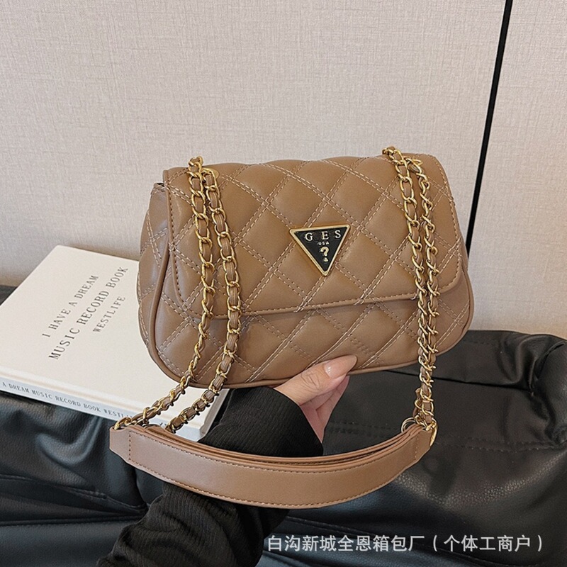欧米のクロスボーダーの新型菱格のわきの下で女性のbagsの爆発金を包んで簡単に設計します。|undefined