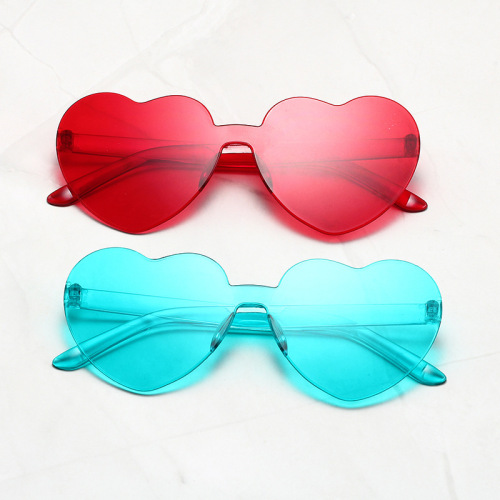 Transparent jelly color love sunglasses for men and women, heart-shaped sunglasses, cross-border European and American heart-shaped one-piece sunglasses