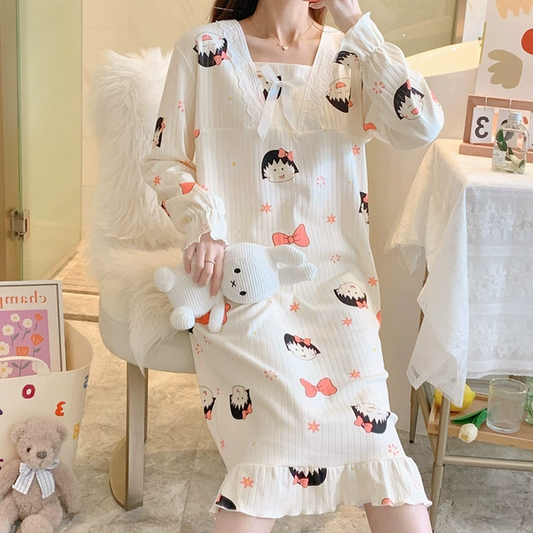 Princess long skirt-cherry bun