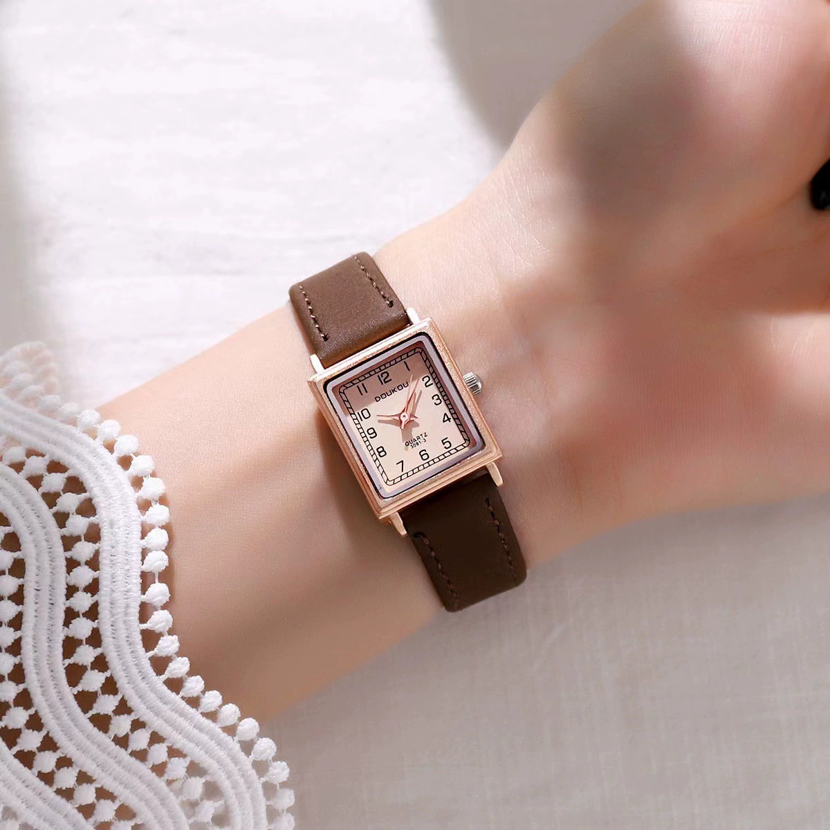Women's Square Watch (Beijing Time) Quartz, PU Strap, 2.5 cm Dial, Minimalist Style