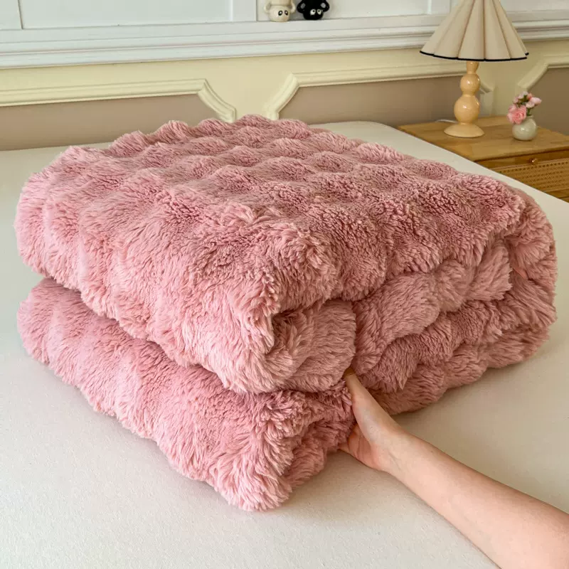 A类轻奢兔毛绒雕花毯子沙发毛毯2025新款双面加绒午睡办公室盖毯