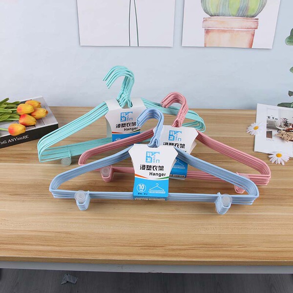 non-slip hanger for home use